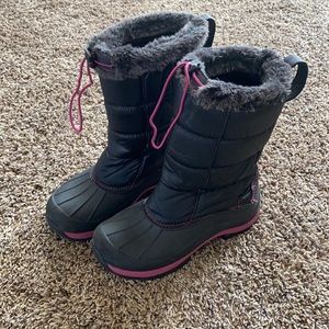 L.L. Bean girls winter boots